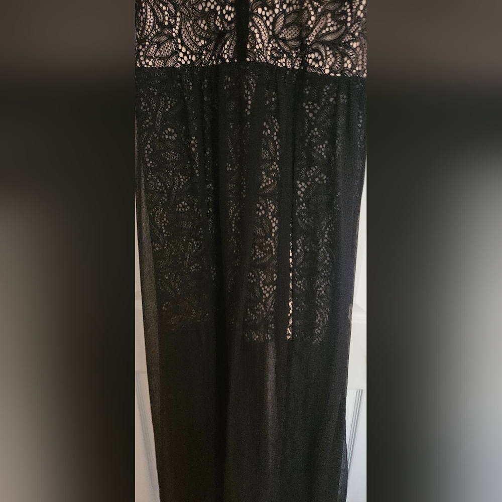NWT. Dynamite Black Lace Maxi Dress Sheer Overlay V-neck Sleevless Evening XL. - Picture 3 of 10